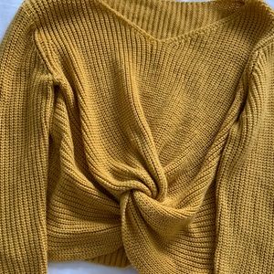 Twisty Knot Sweater- Amazing condition!